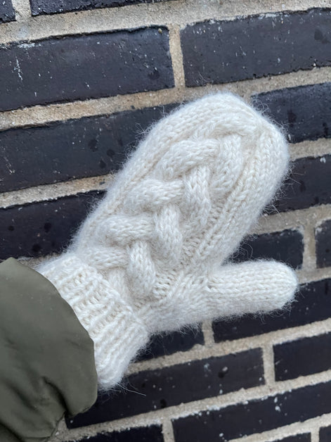Aviaja mittens