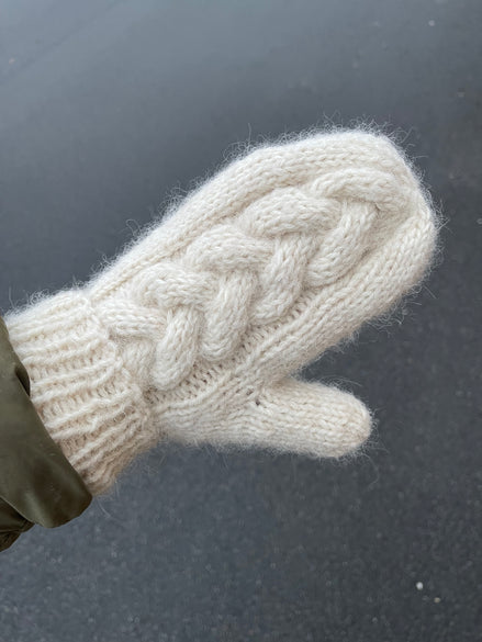 Aviaja mittens
